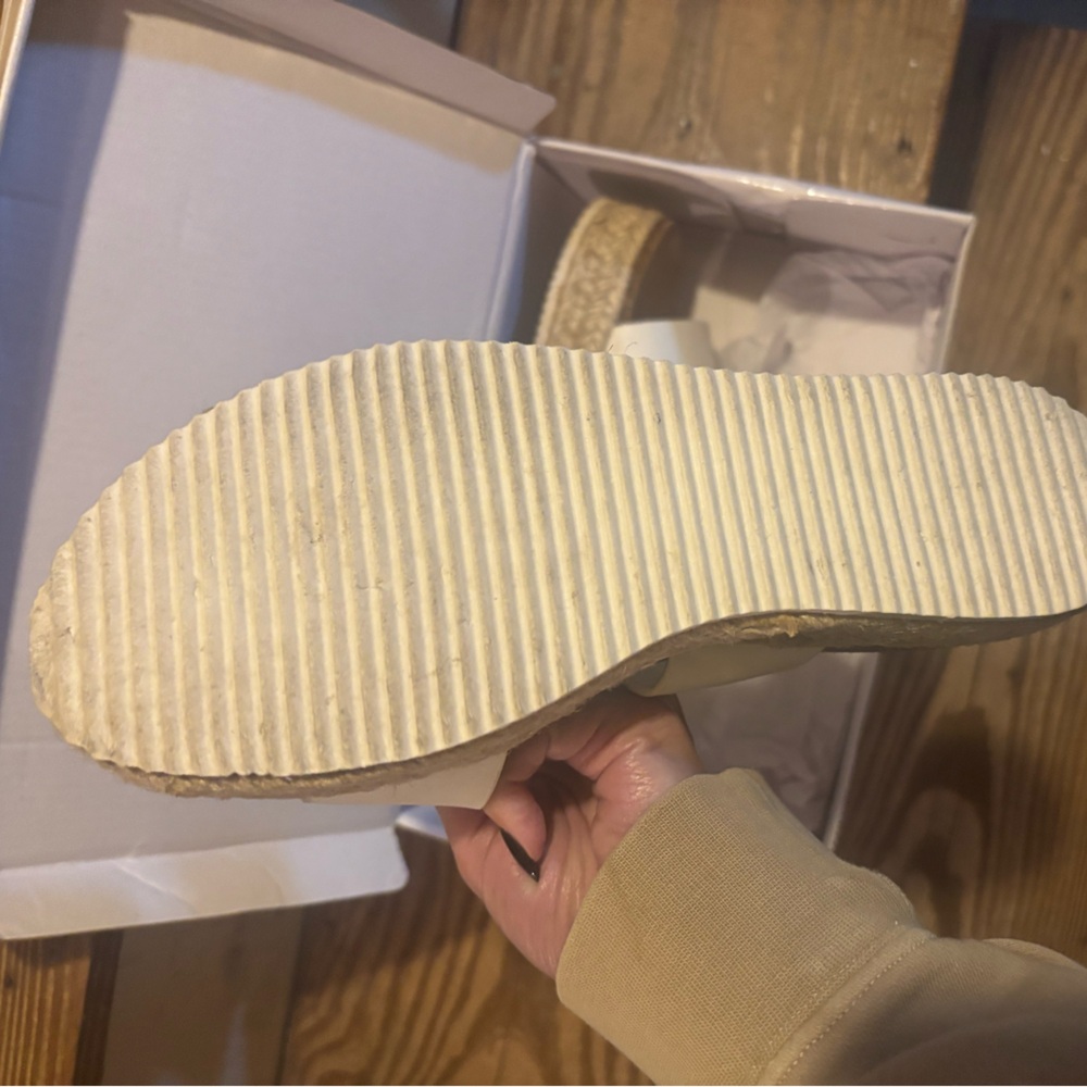 White espadrilles - Picture 3 of 3